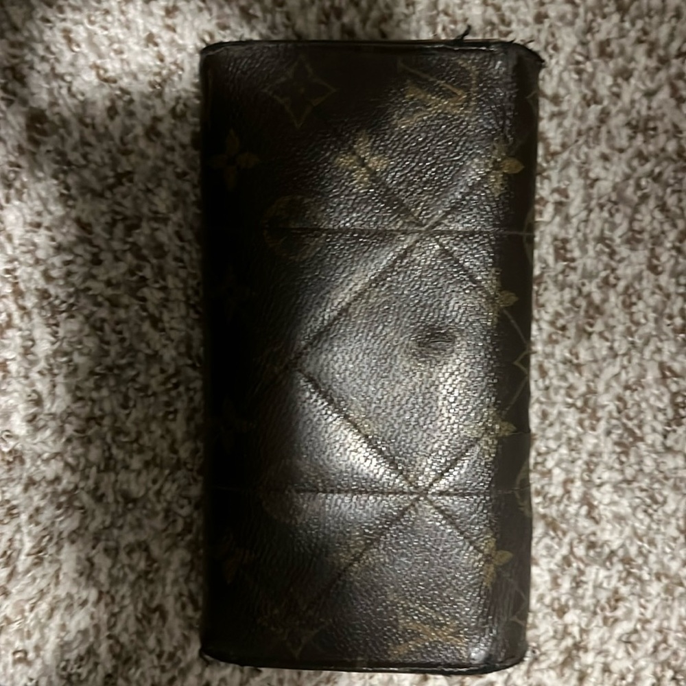 Louis Vuitton wallet for sale in good condition